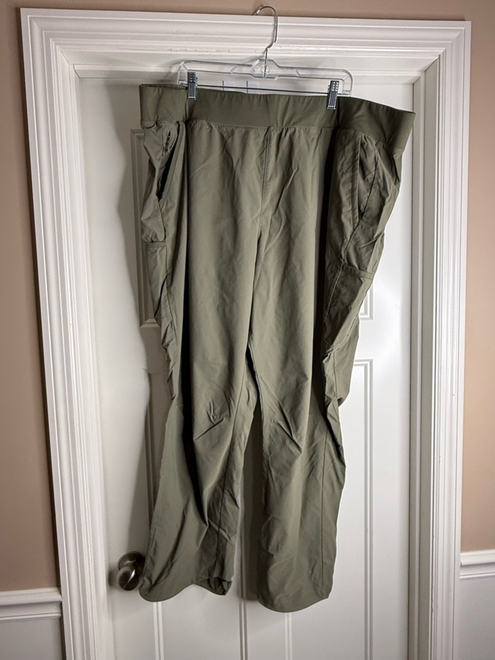 Women’s Columbia Omni-Shield Pants Bundle, 3X - Picture 13 of 13